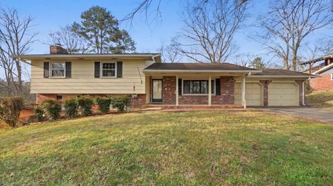 Photo of 1304 Highcrest Drive, Hixson, TN 37343 (MLS # 1529714)