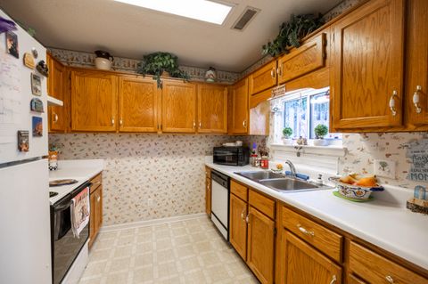 Tiny photo for 1127 Lenny Lane, Chattanooga, TN 37421 (MLS # 1527946)