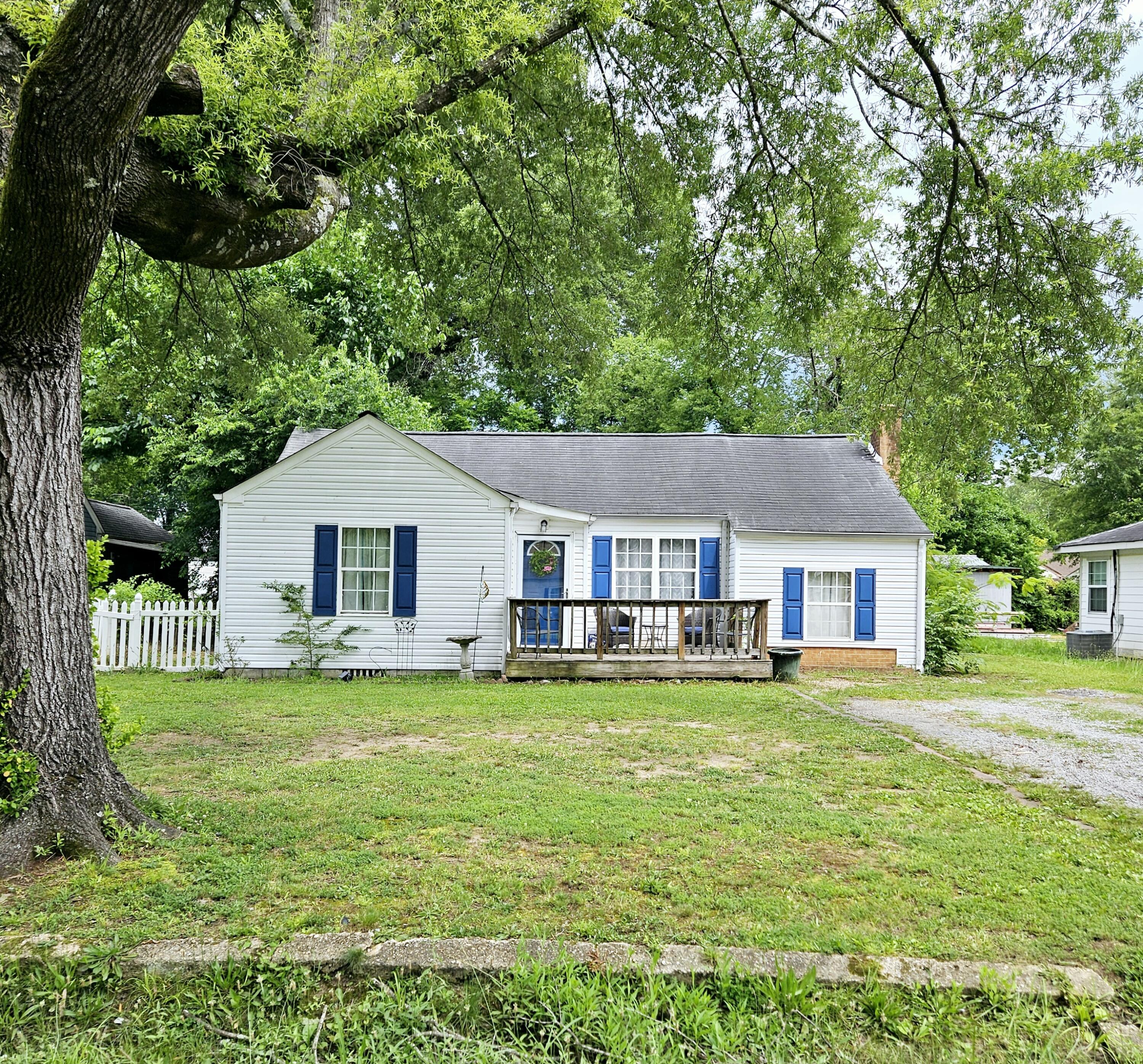 1610 Castleberry Avenue, Chattanooga, Tennessee image 16