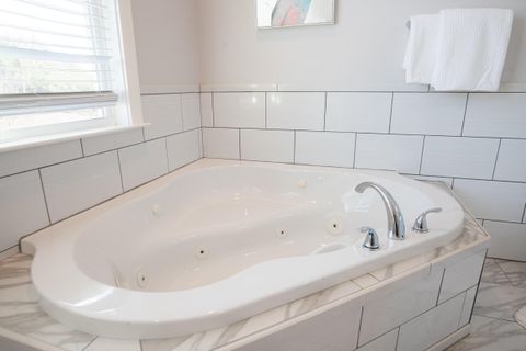 Tiny photo for 744 Gatti Lane, Chattanooga, TN 37405 (MLS # 1527061)