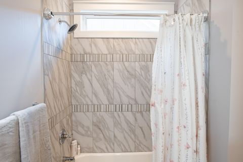 Tiny photo for 744 Gatti Lane, Chattanooga, TN 37405 (MLS # 1527061)