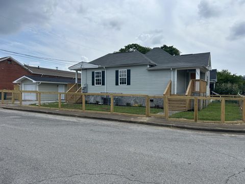 Photo of 2001 Sharp Street, Chattanooga, TN 37404 (MLS # 1515737)