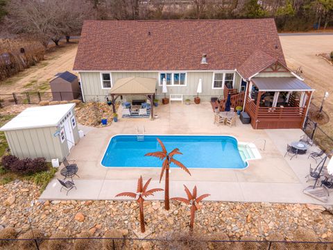 Tiny photo for 528 Magnolia Lane, Chatsworth, GA 30705 (MLS # 1527716)