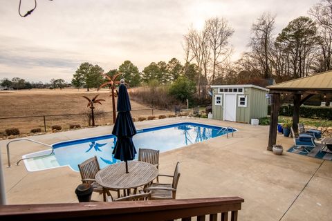 Tiny photo for 528 Magnolia Lane, Chatsworth, GA 30705 (MLS # 1527716)