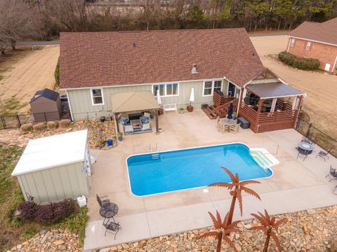 Tiny photo for 528 Magnolia Lane, Chatsworth, GA 30705 (MLS # 1527716)