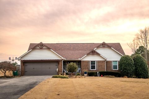 Photo of 528 Magnolia Lane, Chatsworth, GA 30705 (MLS # 1527716)