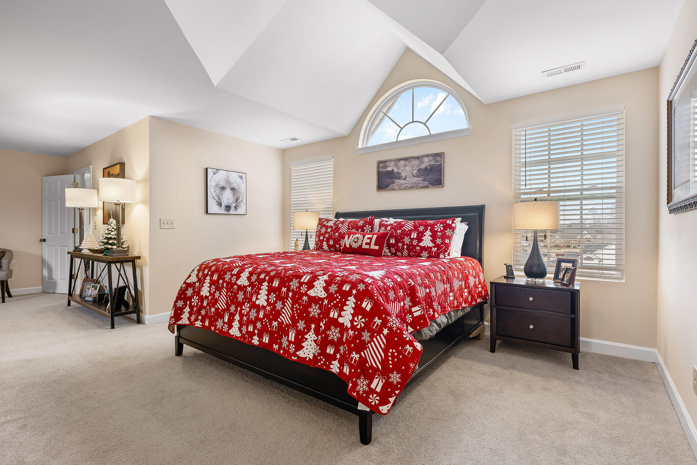 Chattanooga, Tennessee 37421, United States, 4 Bedrooms Bedrooms, ,3 BathroomsBathrooms,Residential,Active,25022