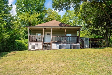 Homes For Sale - 1021 N Main Street<br/> Whitwell, TN 37397