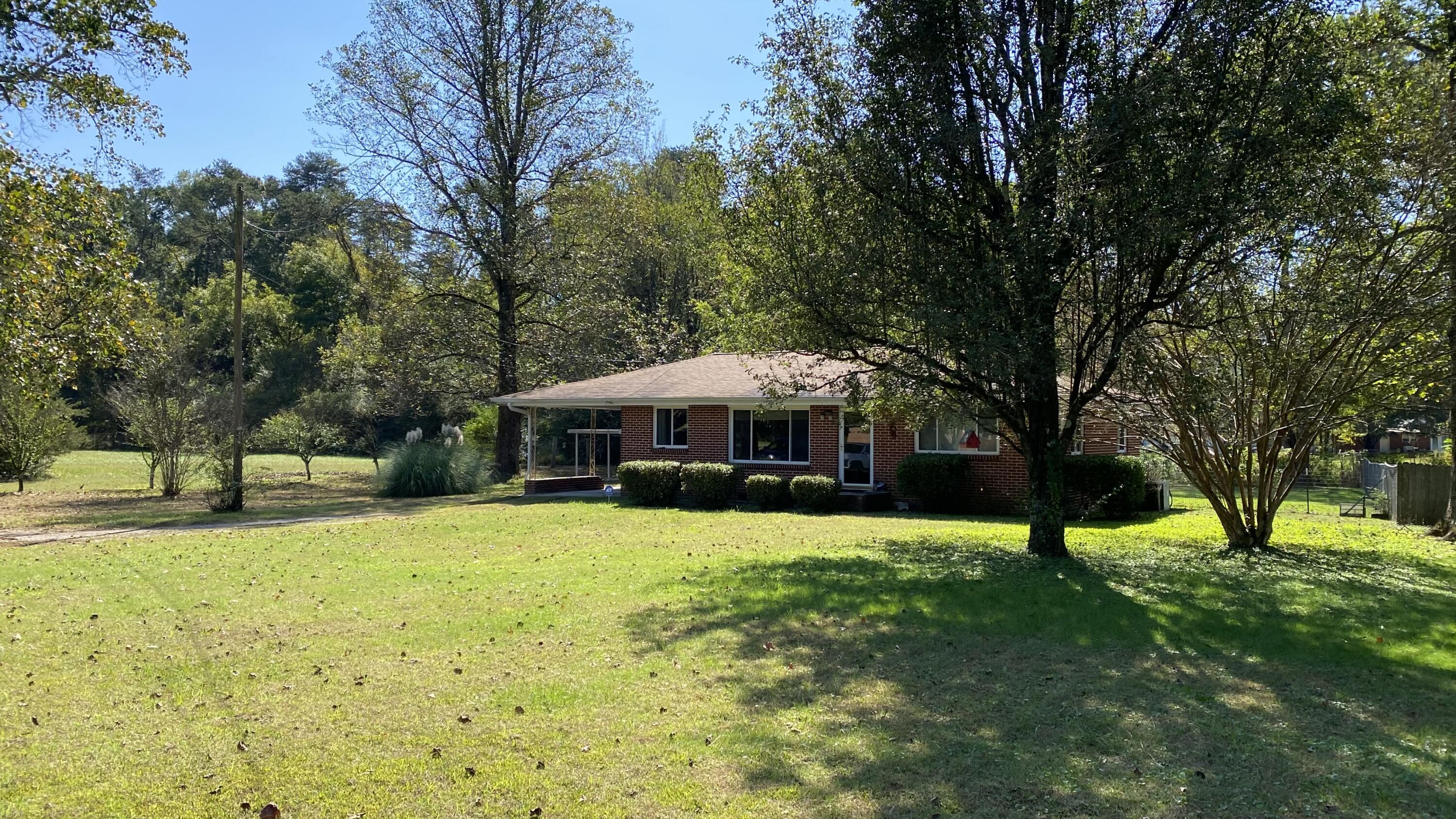 208 Thrasher Pike