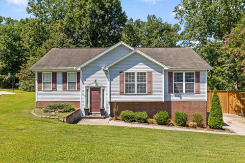 Photo of 1999 Hardwood Lane, Soddy Daisy, TN 37379 (MLS # 1541056)