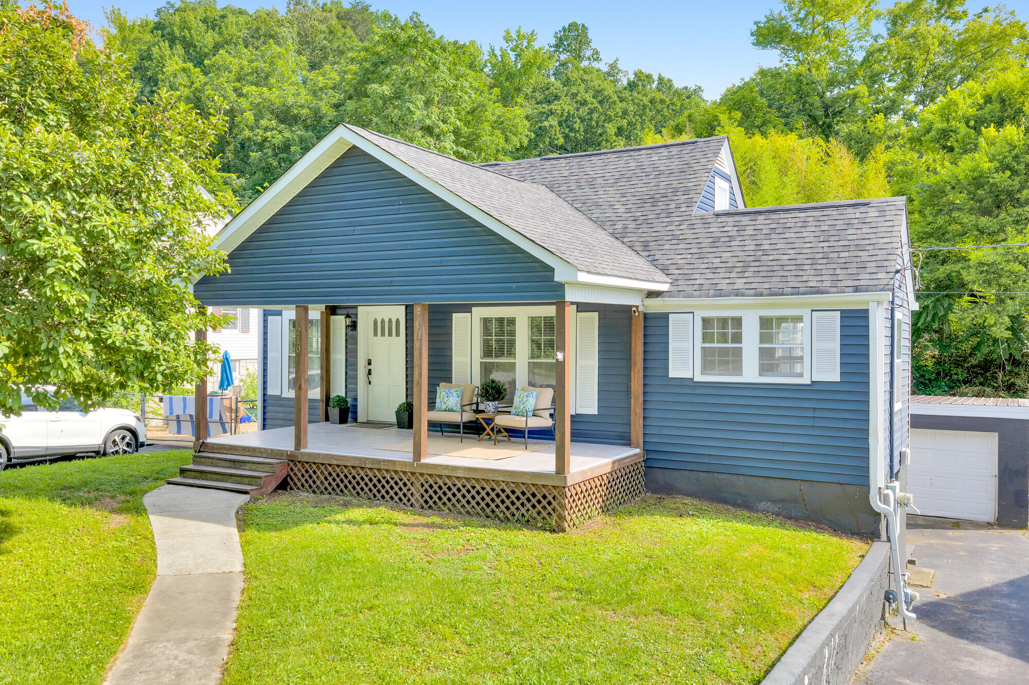 Photo 1 of 50 — 210 Woodrow Avenue, Chattanooga, TN 37415