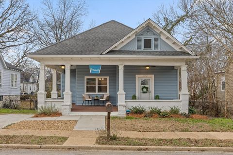 Photo of 2012 E 12th Street, Chattanooga, TN 37404 (MLS # 1526775)