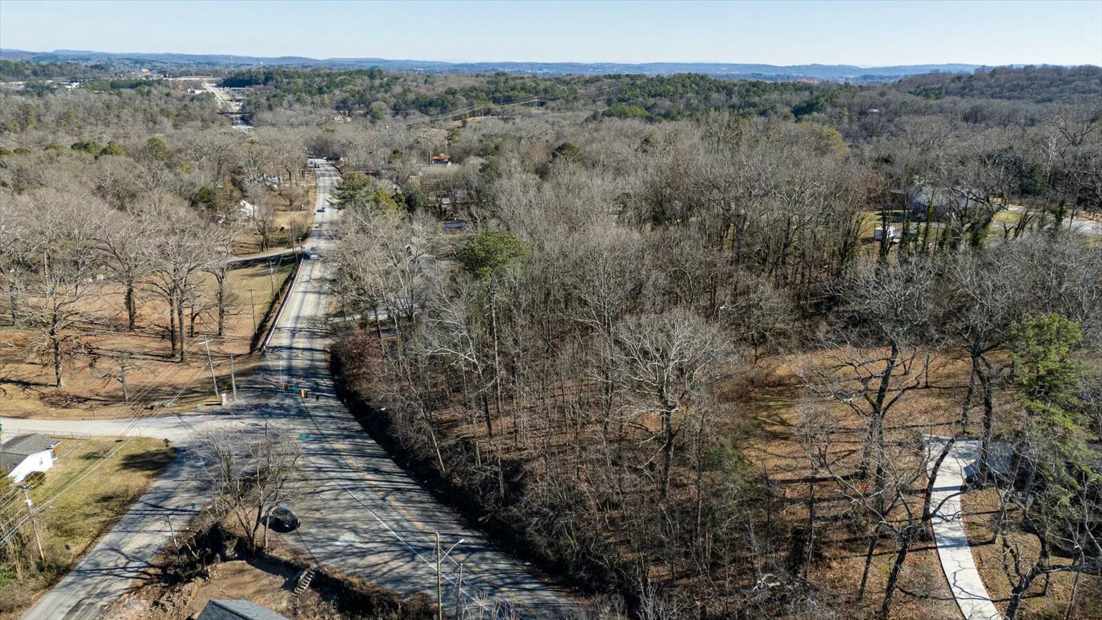 Bonny Oaks Drive, Chattanooga, Tennessee image 3