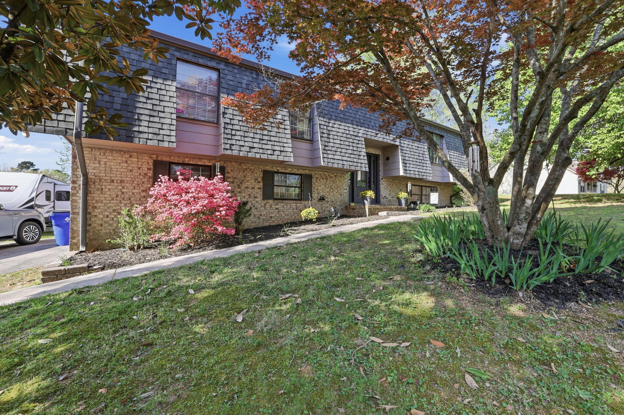 2404 Horseshoe Drive