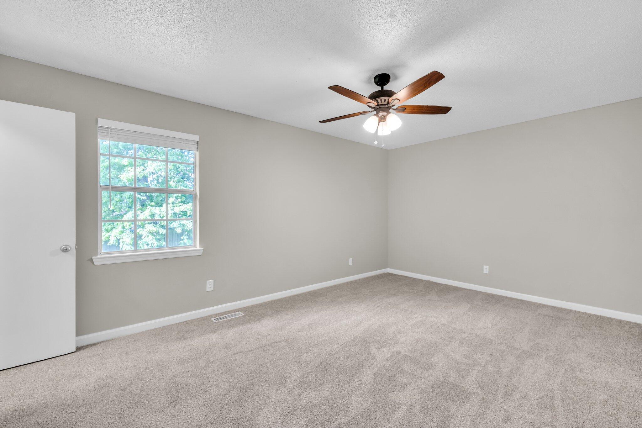 914 Kennington Hills Drive, Hixson, Tennessee image 19