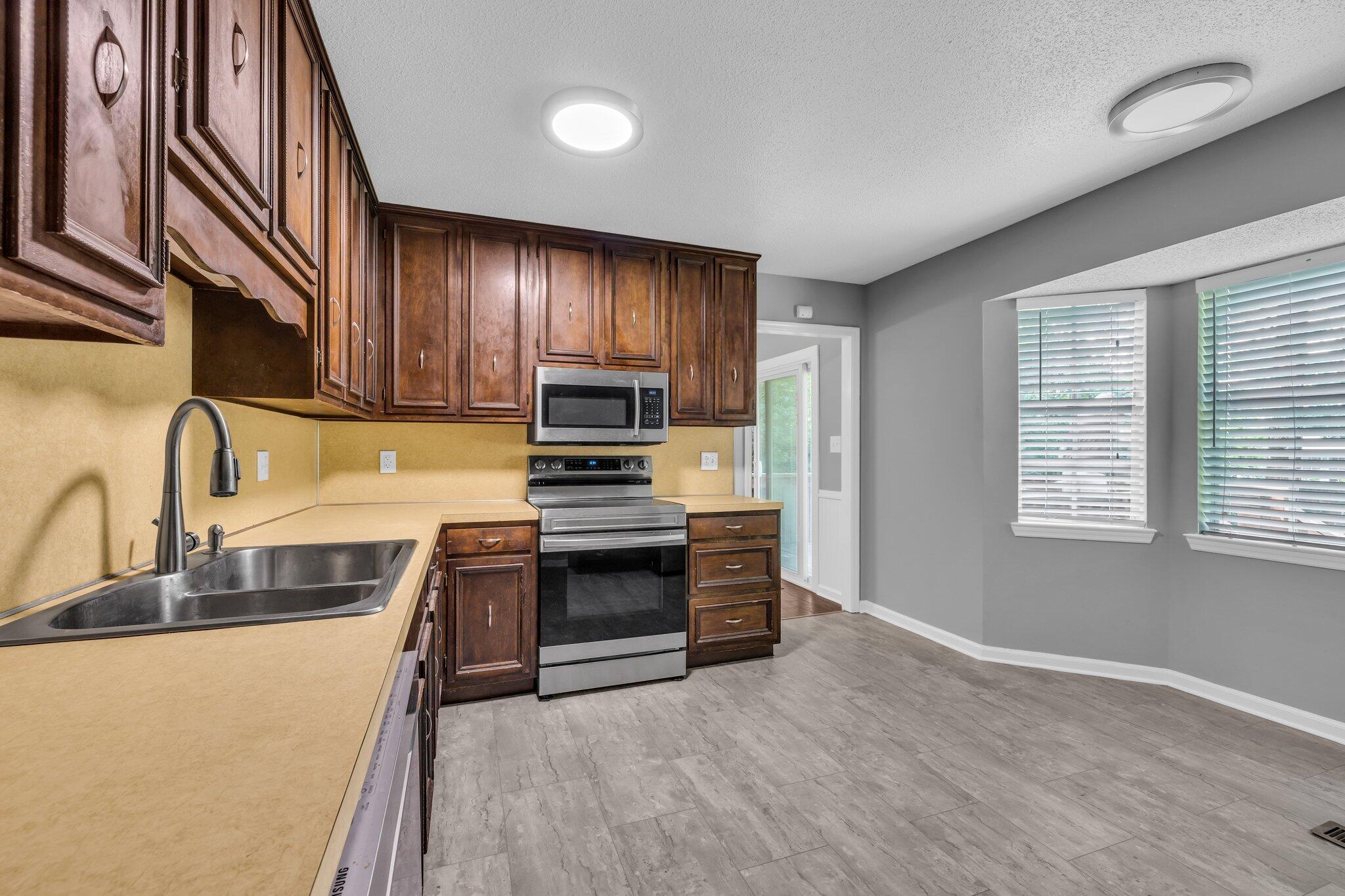 914 Kennington Hills Drive, Hixson, Tennessee image 13