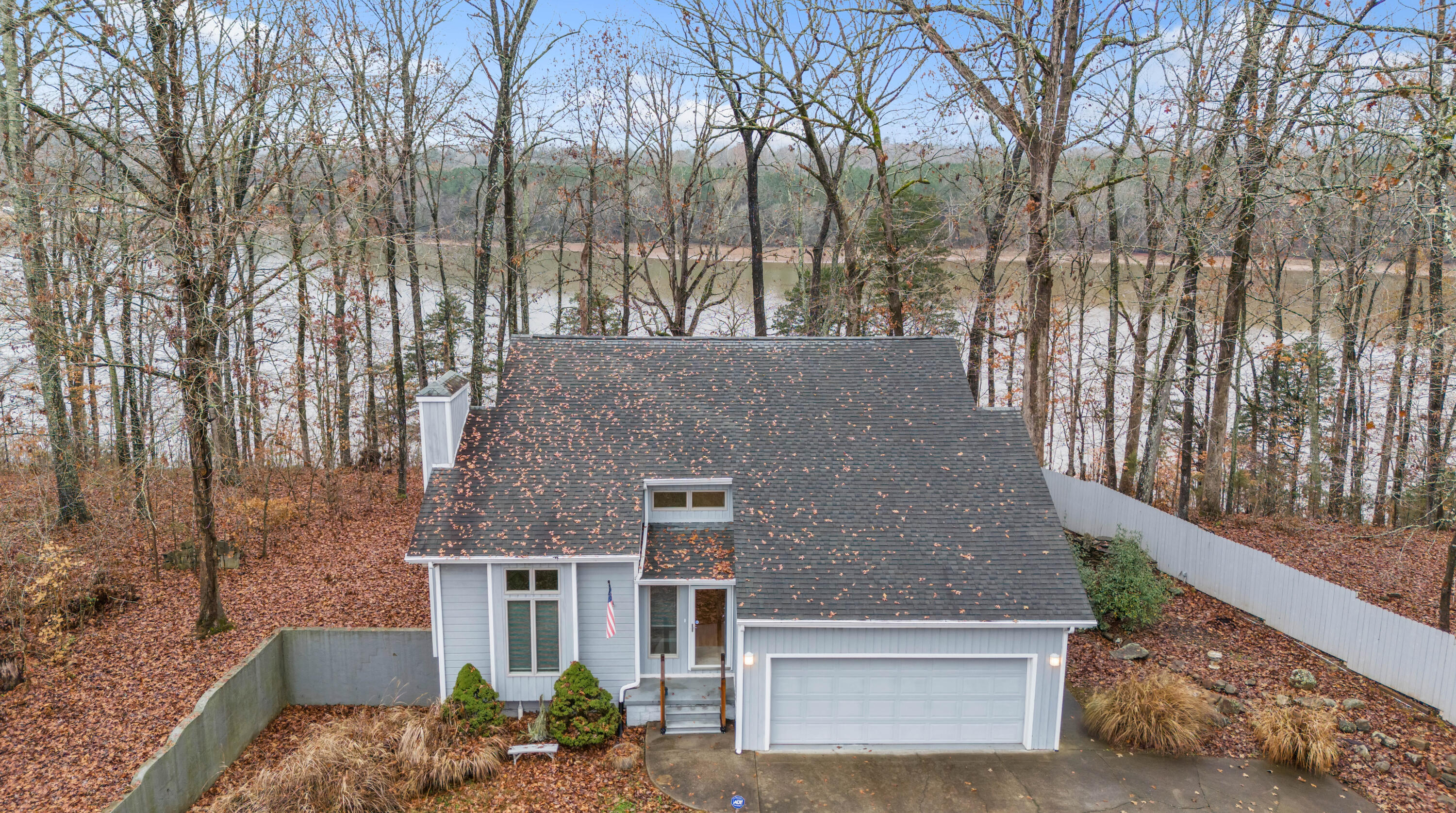 783 Lakehaven Circle, Decatur, Tennessee image 1