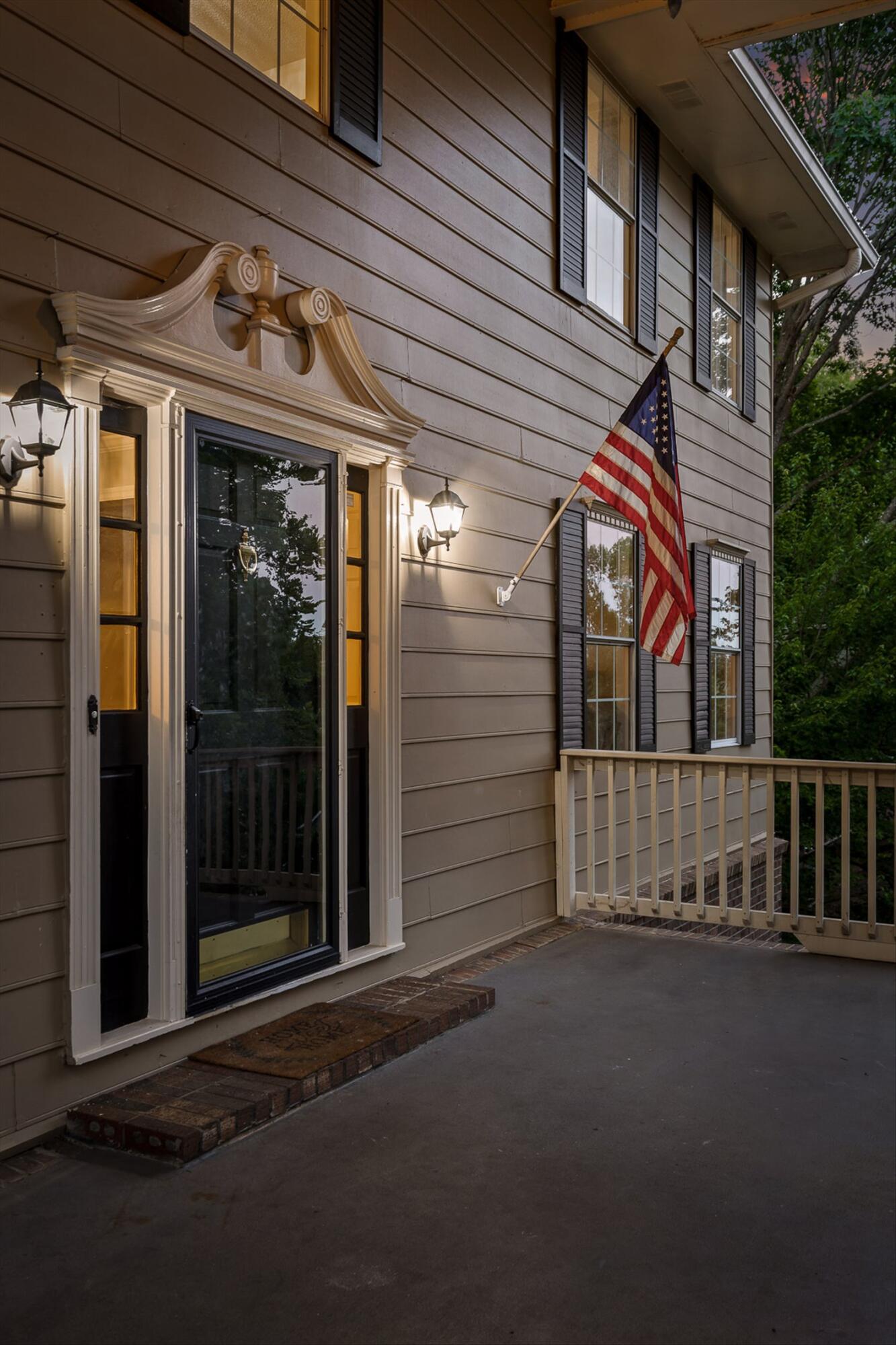 1813 Colonial Shores Drive