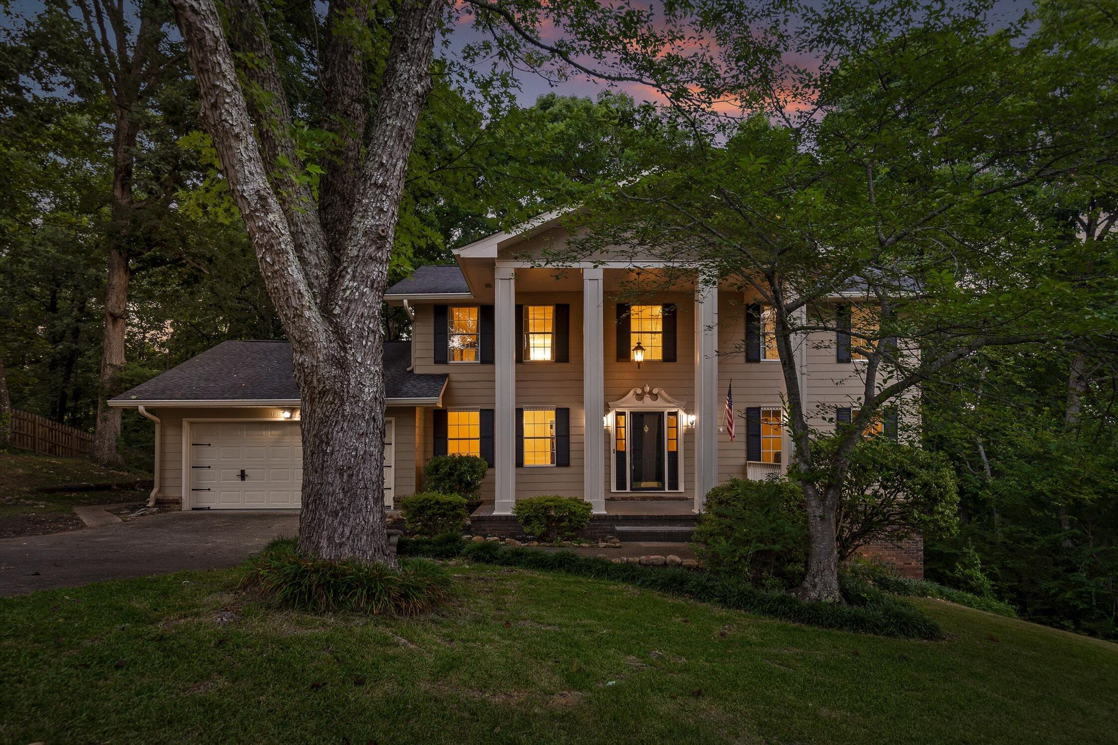 1813 Colonial Shores Drive