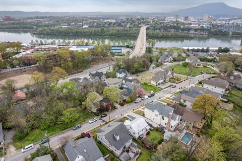 Tiny photo for 212 Jarnigan Avenue, Chattanooga, TN 37405 (MLS # 1529055)