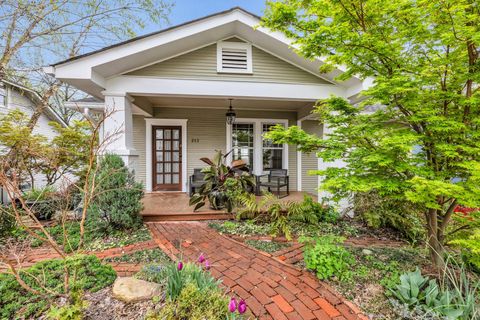 Photo of 212 Jarnigan Avenue, Chattanooga, TN 37405 (MLS # 1529055)