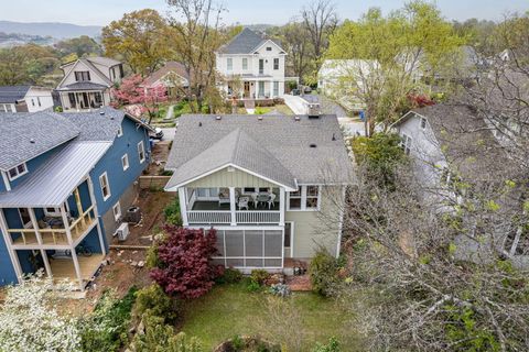 Tiny photo for 212 Jarnigan Avenue, Chattanooga, TN 37405 (MLS # 1529055)