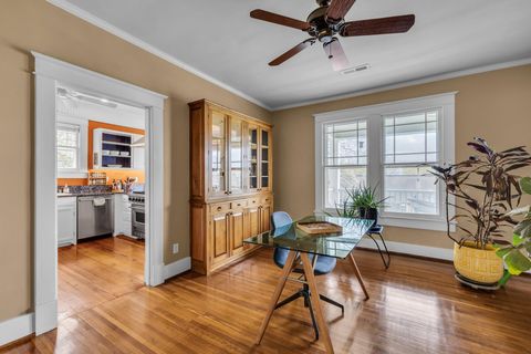 Tiny photo for 212 Jarnigan Avenue, Chattanooga, TN 37405 (MLS # 1529055)