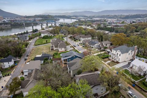 Tiny photo for 212 Jarnigan Avenue, Chattanooga, TN 37405 (MLS # 1529055)