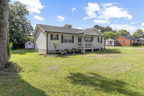 Homes For Sale - 1910 Tombras Avenue<br/> Chattanooga, TN 37412