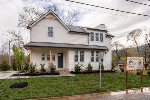 Photo of 1402 W 55th Street, Chattanooga, TN 37409 (MLS # 1531160)