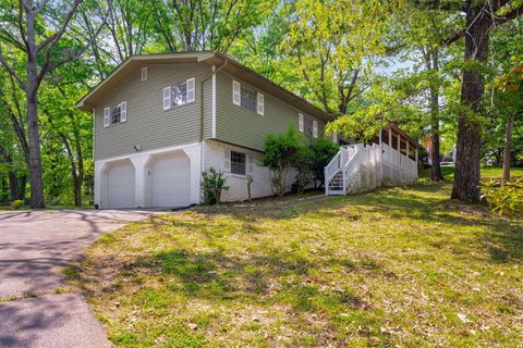 Photo of 1300 Highcrest Drive, Hixson, TN 37343 (MLS # 1533390)