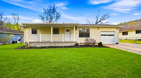 Photo of 304 Browntown Road, Chattanooga, TN 37415 (MLS # 1543369)