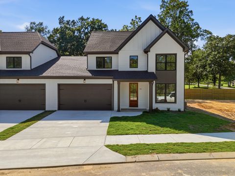 Homes For Sale - 3390 Easton Ave Ave<br/> Chattanooga, TN 37415