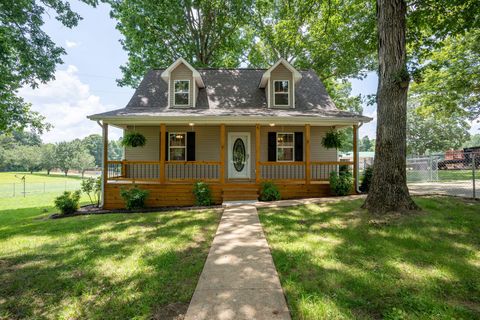 Photo of 27 County Road 788, Ider, AL 35981 (MLS # 1538225)