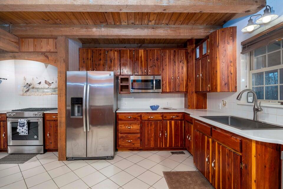 662 Dewind Drive, Pikeville, Tennessee image 2
