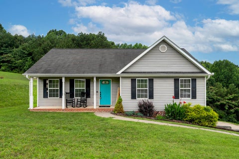 Homes For Sale - 610 Eagle View Drive<br/> Ringgold, GA 30736