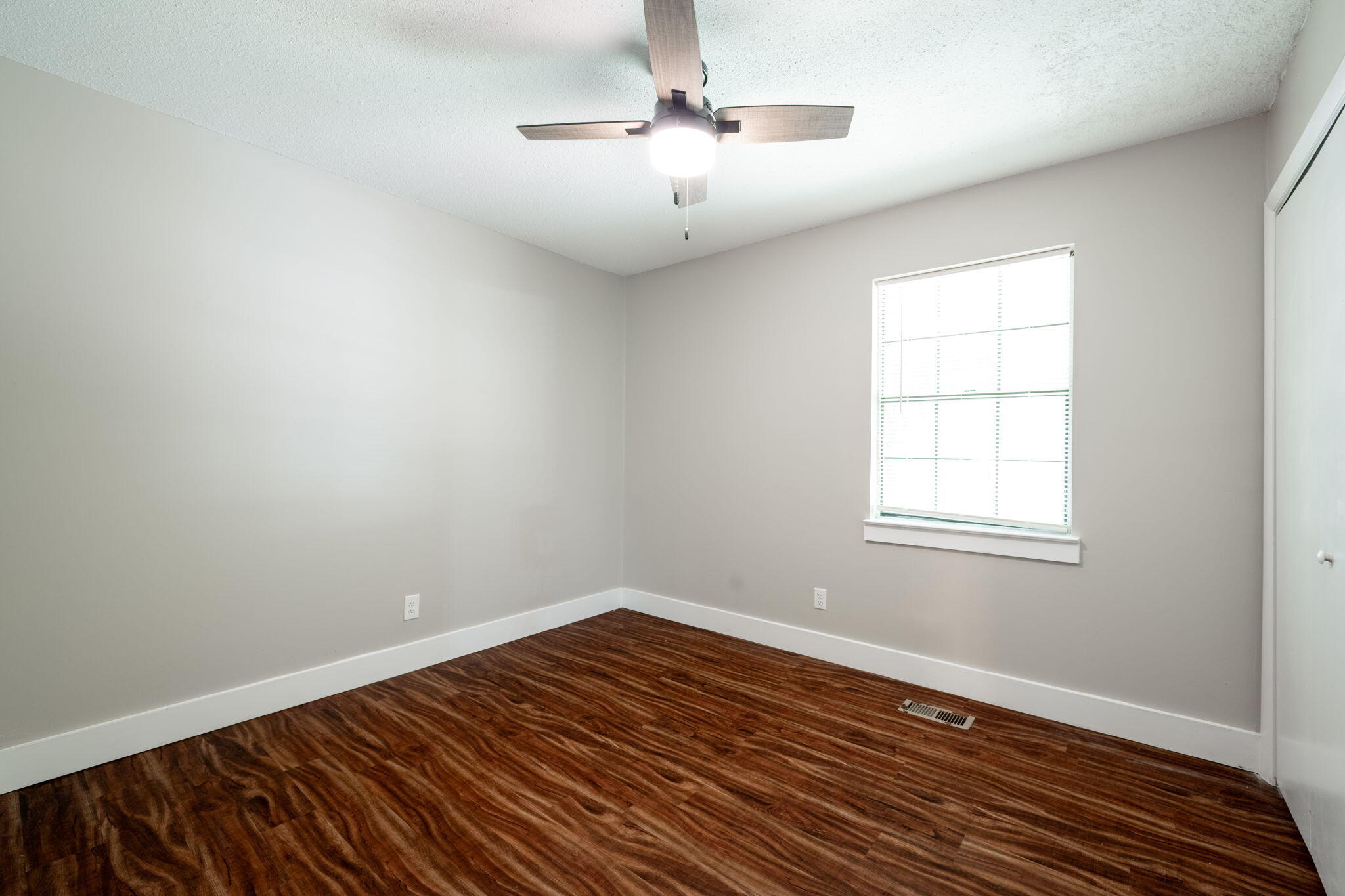 5904 Pinelawn Drive, Chattanooga, Tennessee image 26