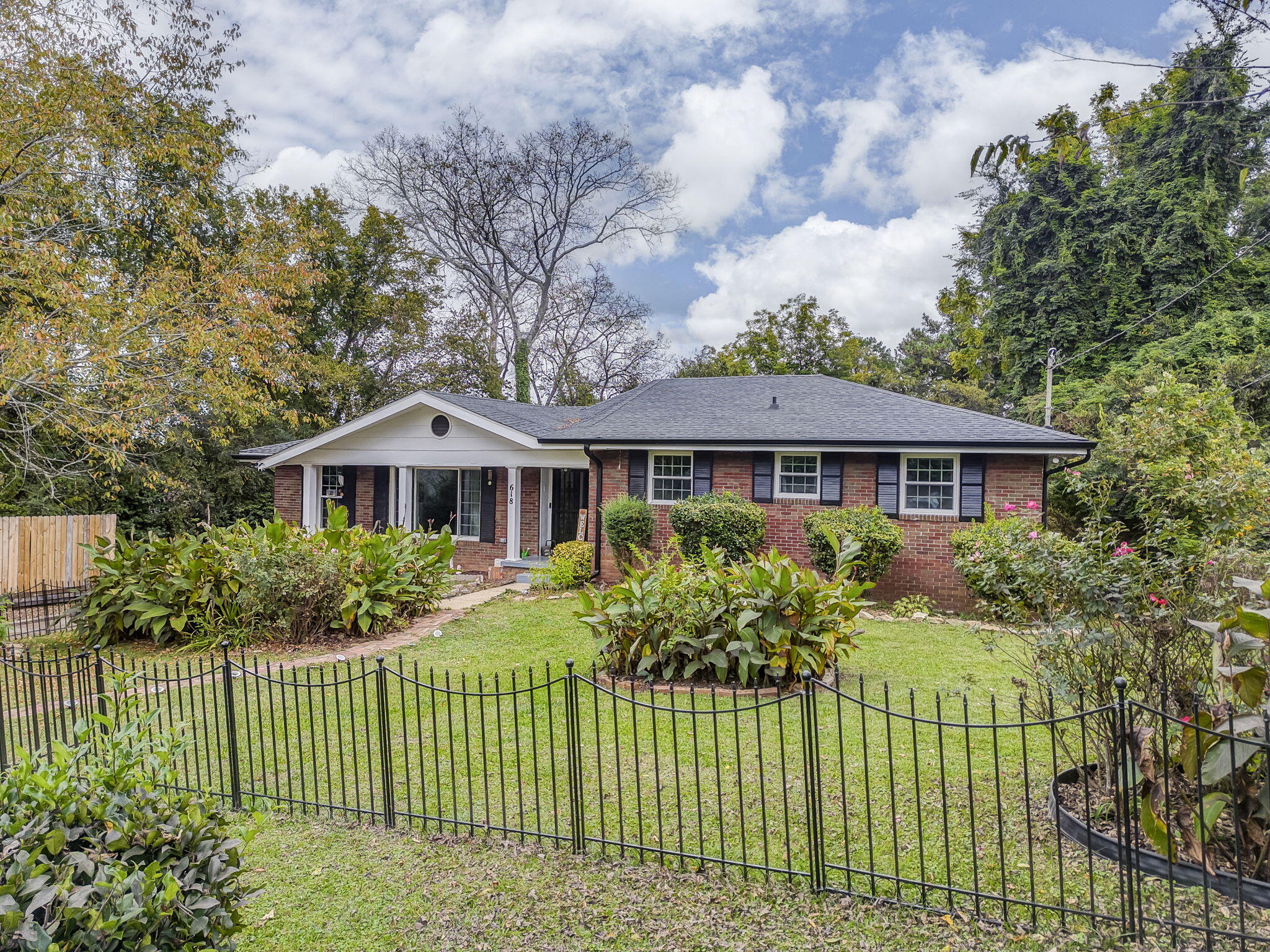 618 Moore Mont Terrace