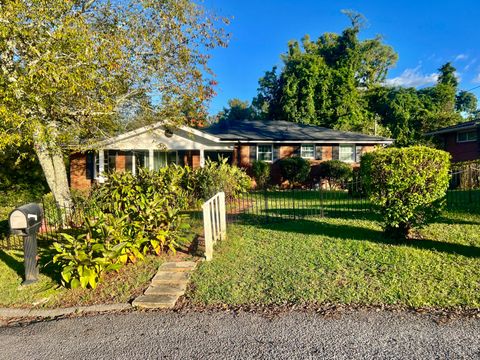 Photo of 618 Moore Mont Terrace, Chattanooga, TN 37411 (MLS # 1521571)