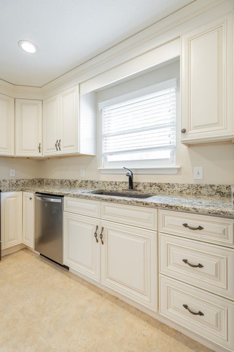 Tiny photo for 7315 Kenmoor Terrace, Chattanooga, TN 37421 (MLS # 1528187)