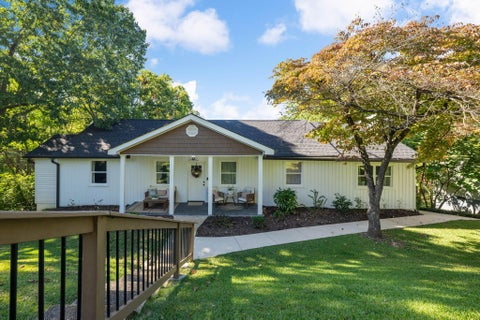 Photo of 3906 Sells Drive, Chattanooga, TN 37412 (MLS # 1545074)