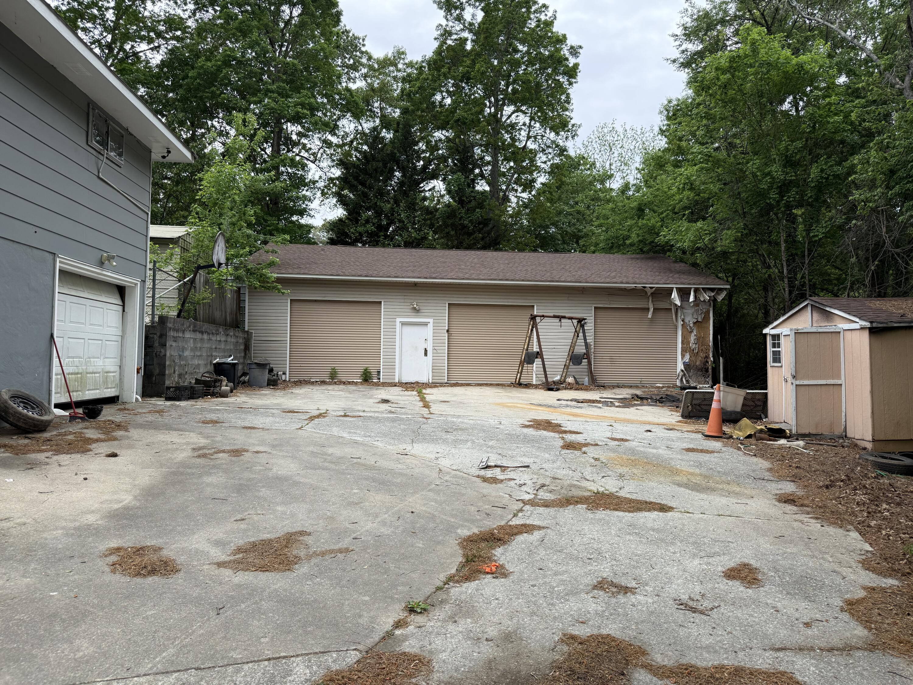 1003 W Circle Drive, Rossville, Georgia image 3