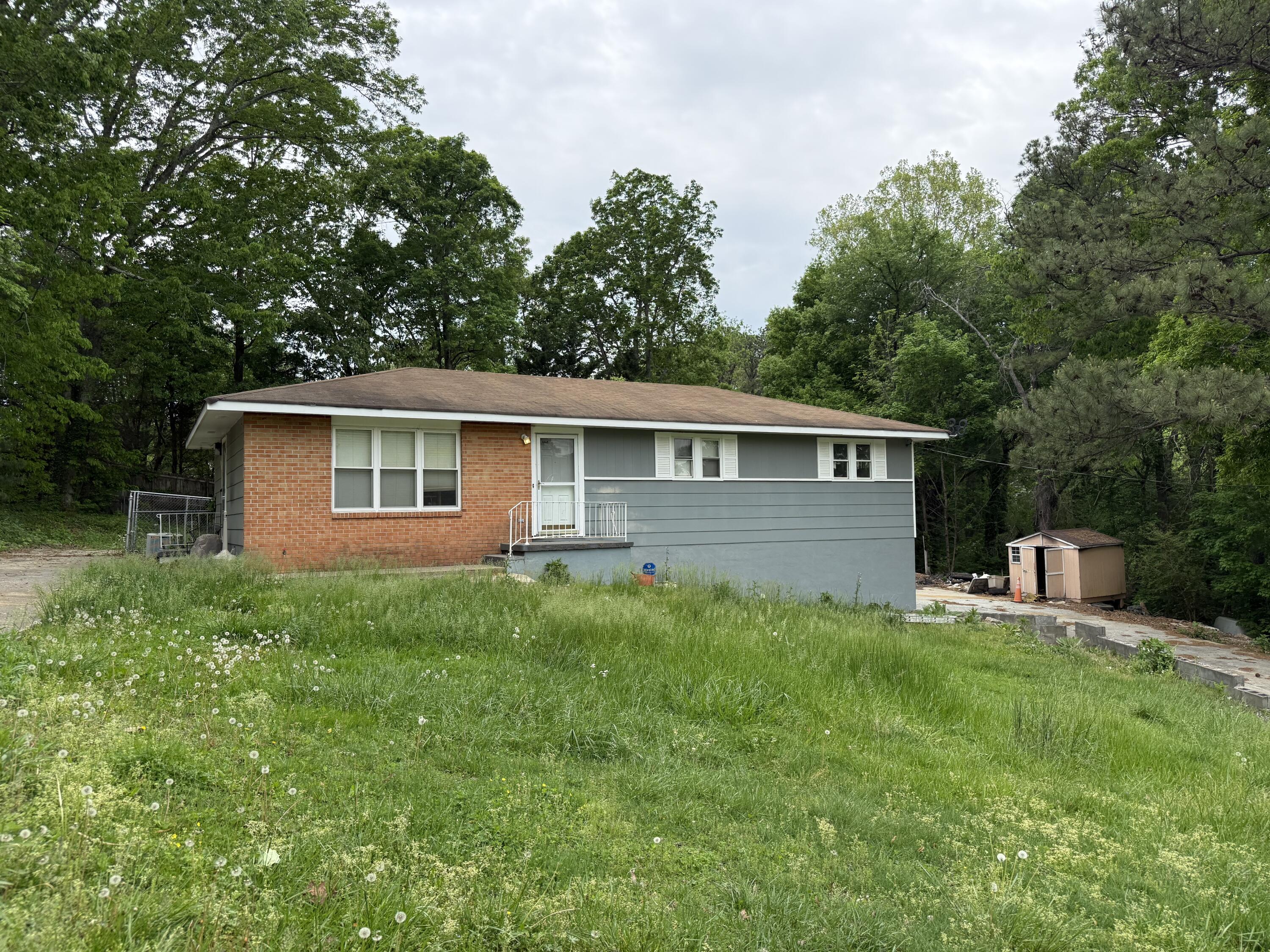 1003 W Circle Drive, Rossville, Georgia image 1