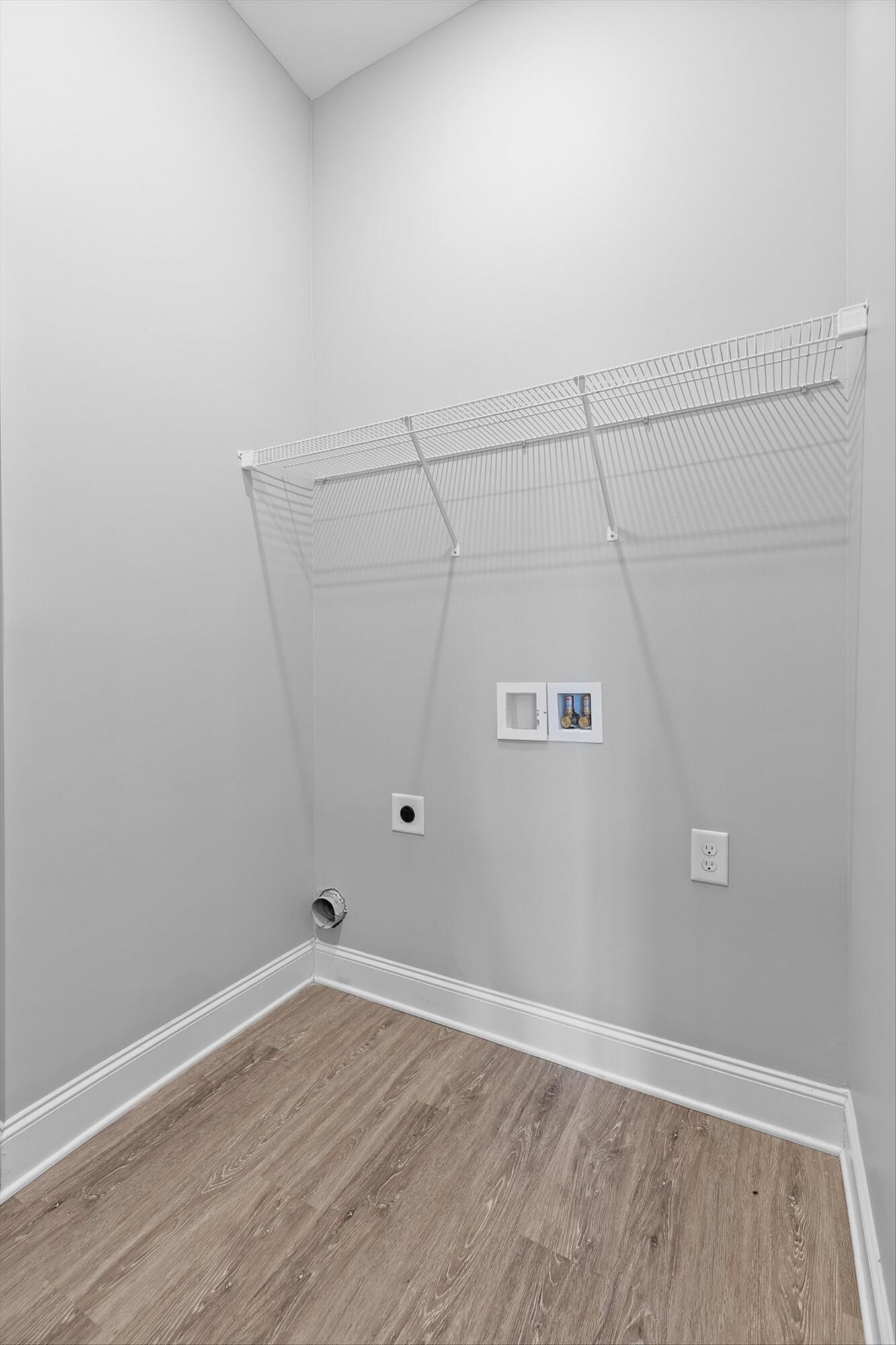 Chattanooga, Tennessee 37411, United States, 4 Bedrooms Bedrooms, ,3 BathroomsBathrooms,Residential,Active,208091