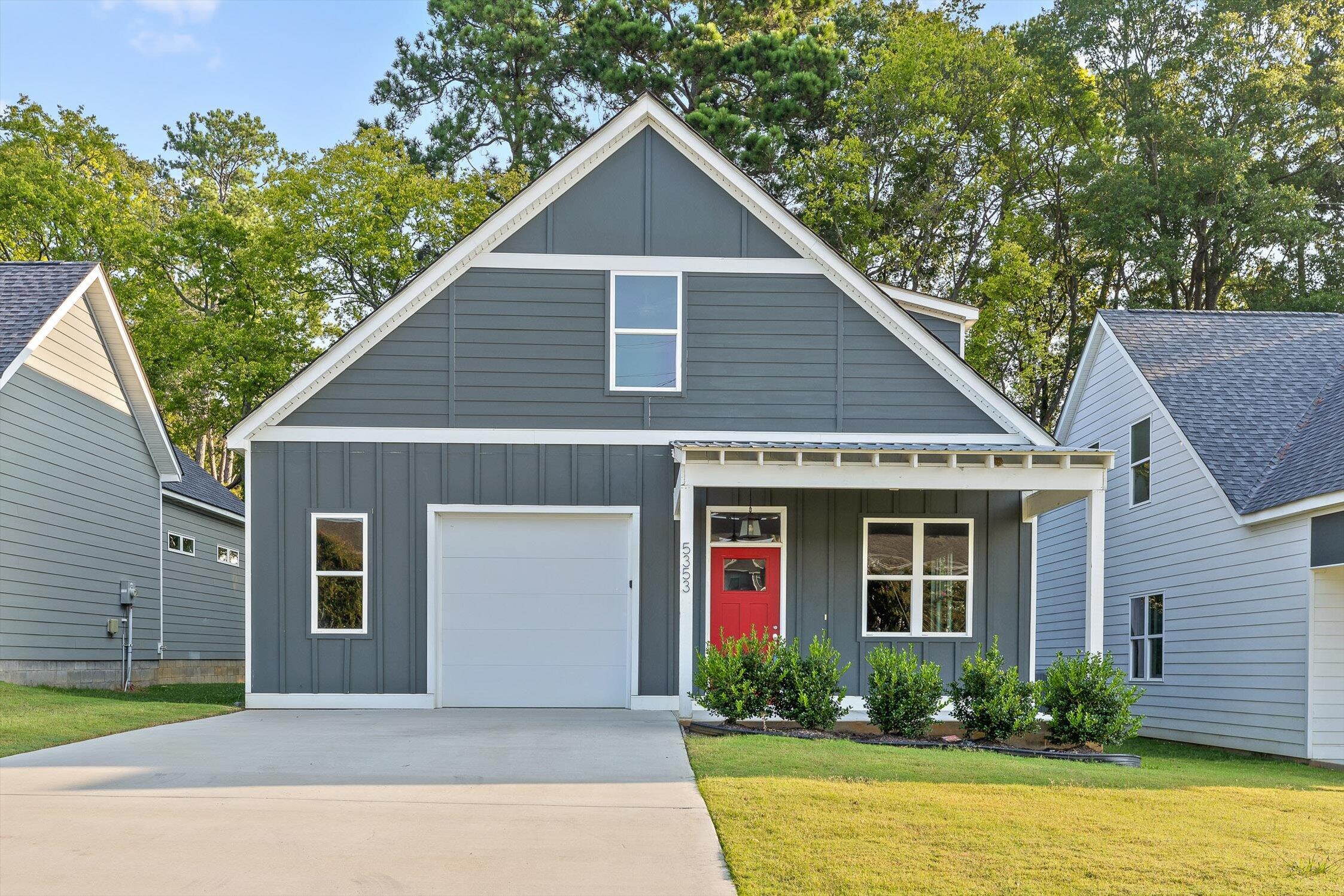 Chattanooga, Tennessee 37411, United States, 4 Bedrooms Bedrooms, ,3 BathroomsBathrooms,Residential,Active,208091