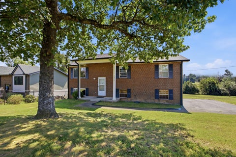 Photo of 4200 Shady Oak Drive, Ooltewah, TN 37363 (MLS # 1540756)