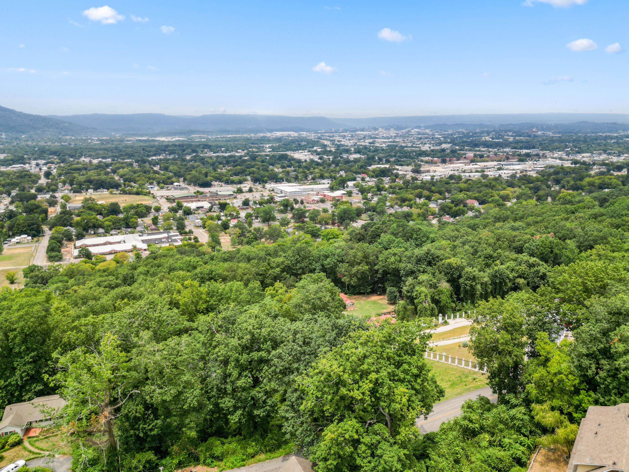 557 W Shadowlawn Lot 13b Drive, Chattanooga, Tennessee image 2