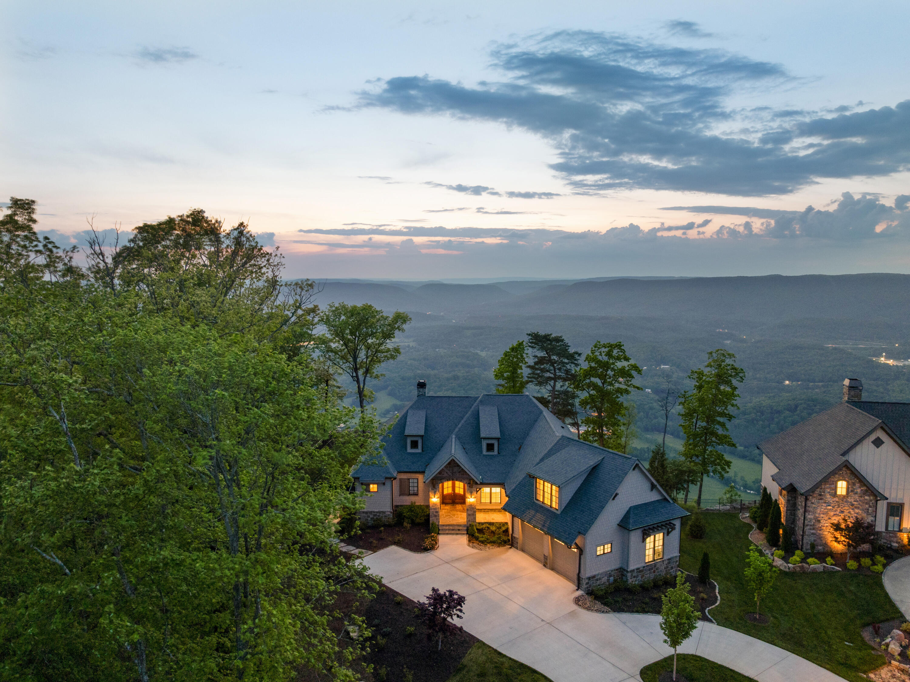 415 Brow Wood Lane, Lookout Mountain, Georgia image 3