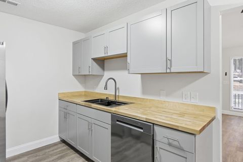 Tiny photo for 6008 Champion Road, Chattanooga, TN 37416 (MLS # 1527609)