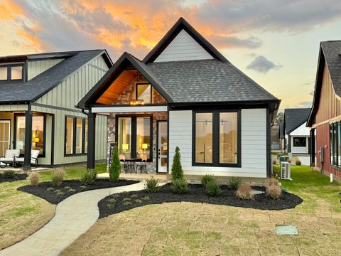 Photo of 390 Idle Place Circle, Rossville, GA 30741 (MLS # 1524419)